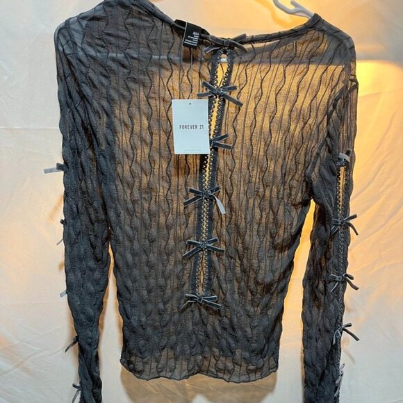 Forever 21 Women’s Chevron Jacquard Cutout Crop Top Gray Large - Picture 3 of 13